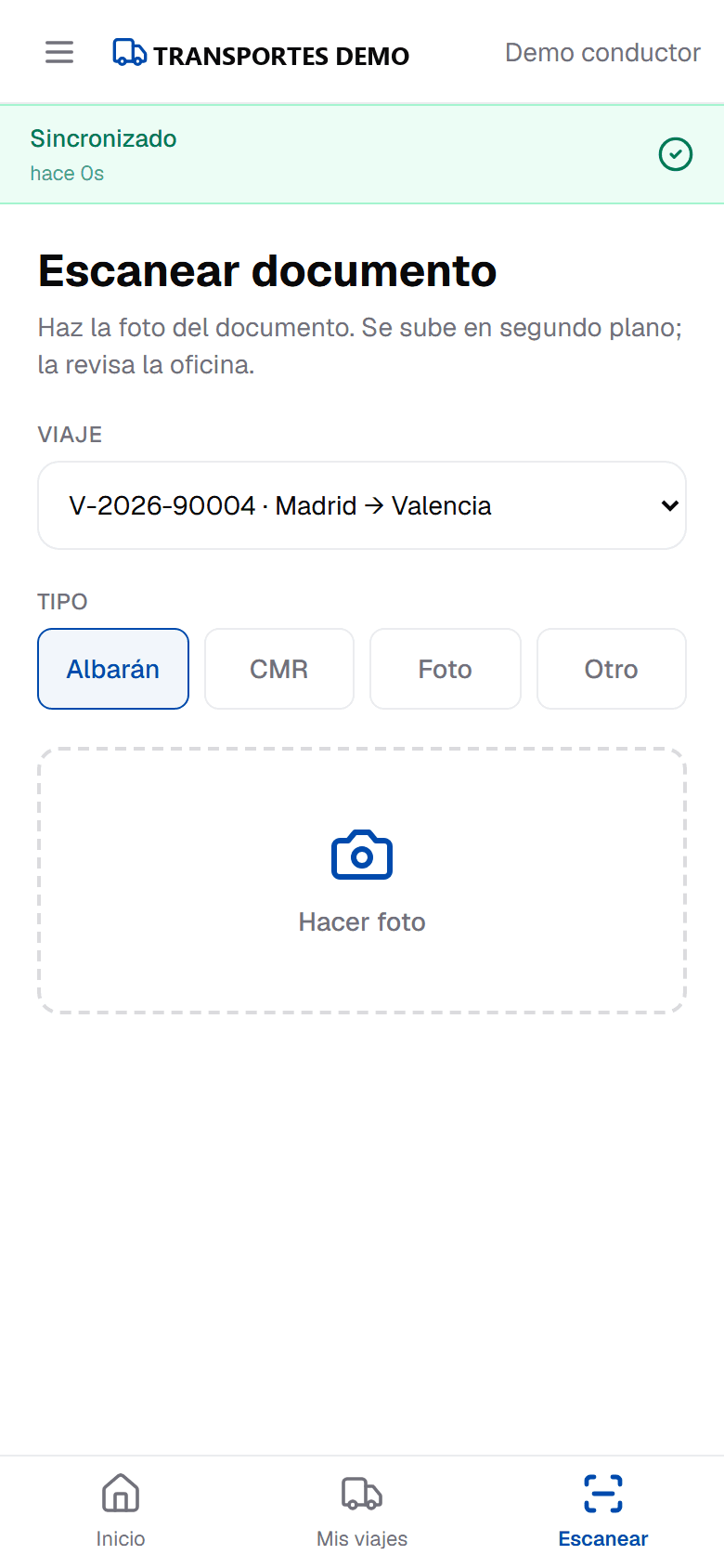 Escanear documento: selección de viaje, tipo (albarán, CMR, foto u otro) y botón para hacer la foto.
